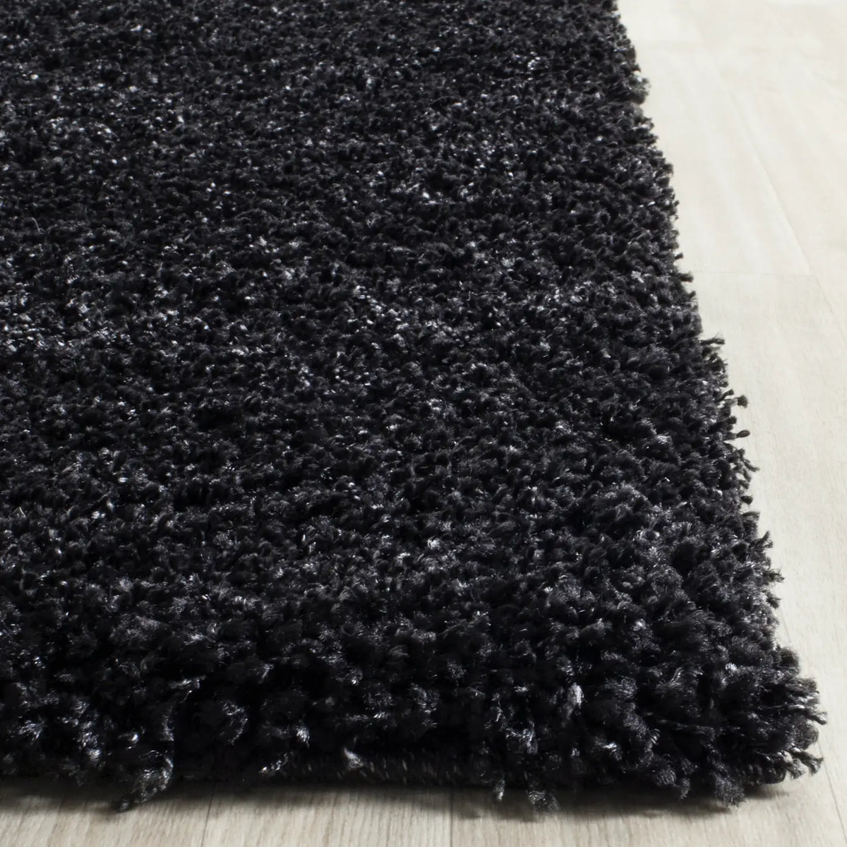 Safavieh Shag 9'-6" x 13'-0" Rug in Black / Ivory
