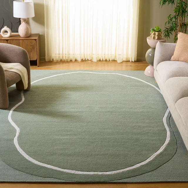 Safavieh Fifth Avenue 8'-0" x 10'-0" Rug in Sage Green / Ivory