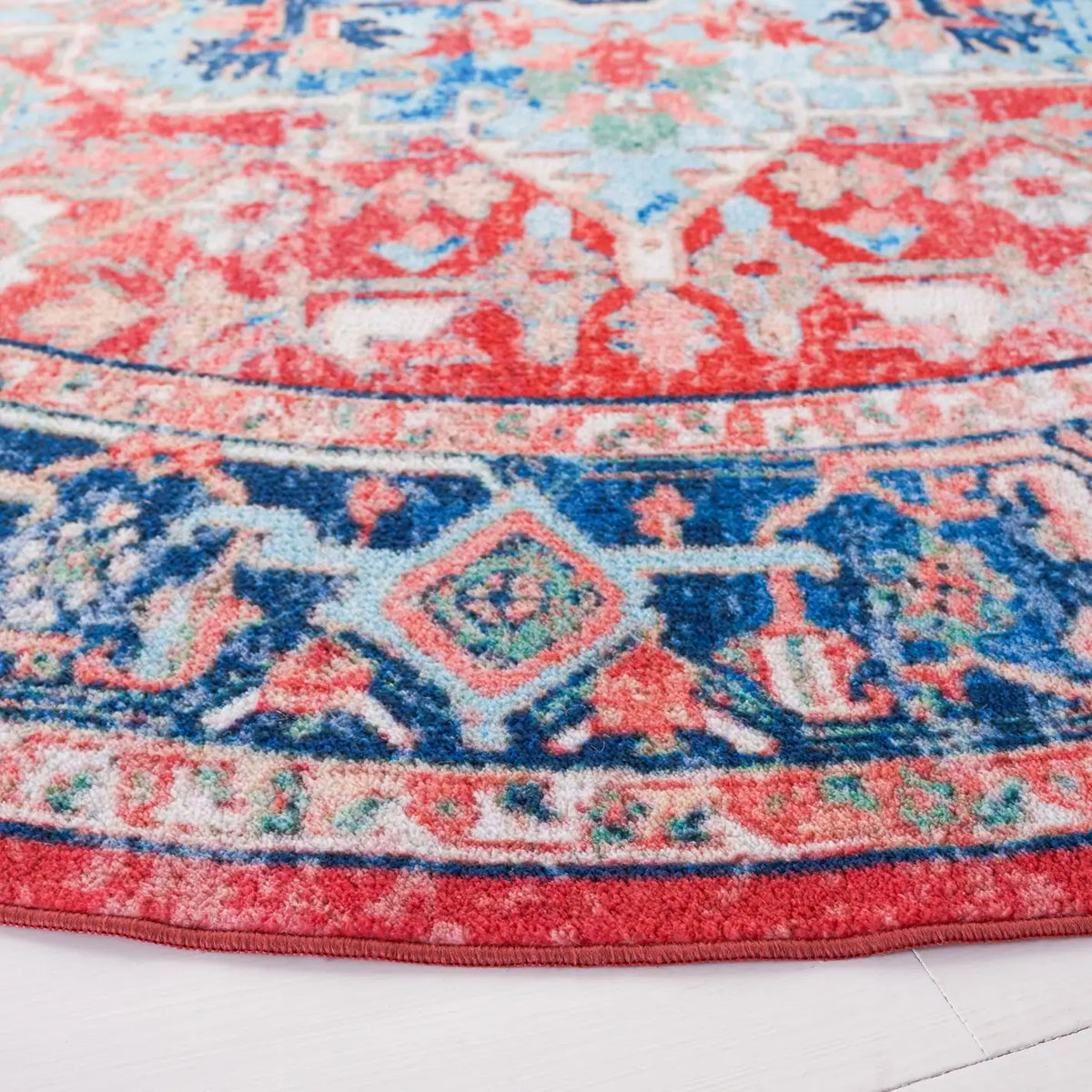 Safavieh Riviera 6'-7" x 6'-7" Rug in Navy / Red