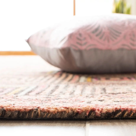 Safavieh Aspen 4'-0" x 6'-0" Rug in Pink / Blue