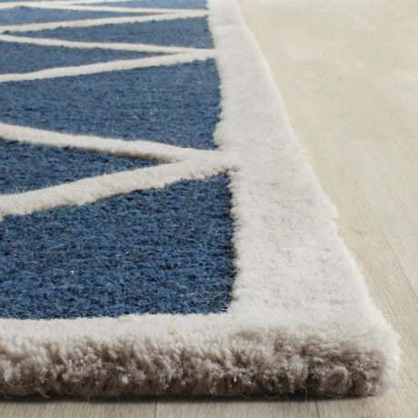 Safavieh Cambridge 8'-0" x 10'-0" Rug in Navy / Ivory