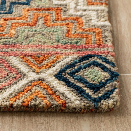 Safavieh Aspen 4'-0" x 6'-0" Rug in Orange / Fuchsia