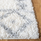 Safavieh Parma Shag 4'-0" x 6'-0" Rug in Ivory / Grey