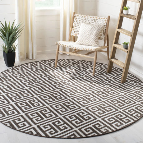 Safavieh Dhurries 7'-0" x 7'-0" Rug in Brown / Ivory