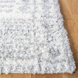 Safavieh Parma Shag 4'-0" x 6'-0" Rug in Grey / Ivory