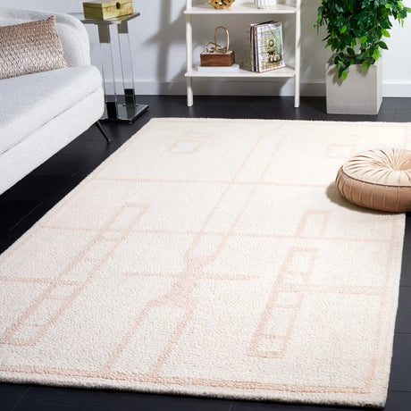 Safavieh Fifth Avenue 4'-0" x 6'-0" Rug in Ivory / Pink