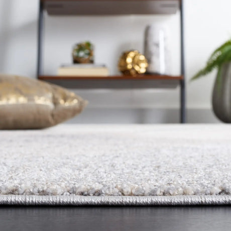 Safavieh Opal 4'-0" x 6'-0" Rug in Grey / Ivory