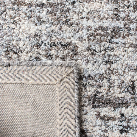 Safavieh Abstract 4'-0" x 6'-0" Rug in Grey / Beige