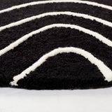 Safavieh Rodeo Drive 6'-0" x 6'-0" Rug in Black / Ivory