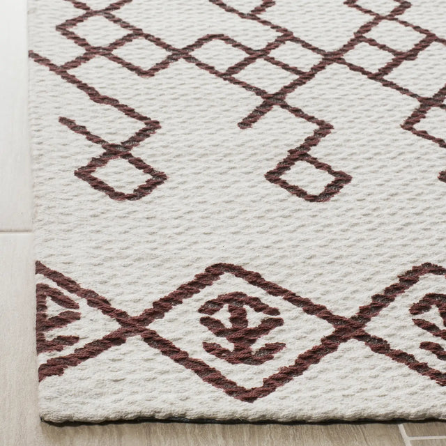 Safavieh Cedar Brook 4'-0" x 6'-0" Rug in Ivory / Rust