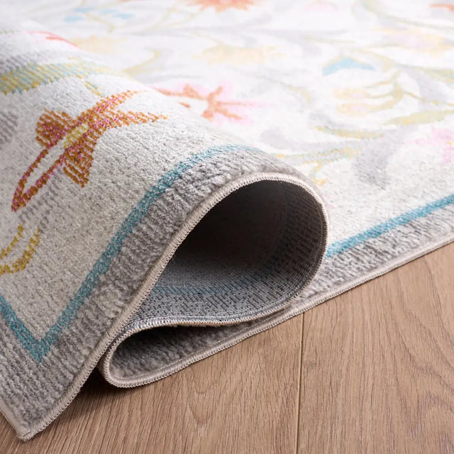 Safavieh Aria 5'-0" x 6'-7" Rug in Ivory / Grey