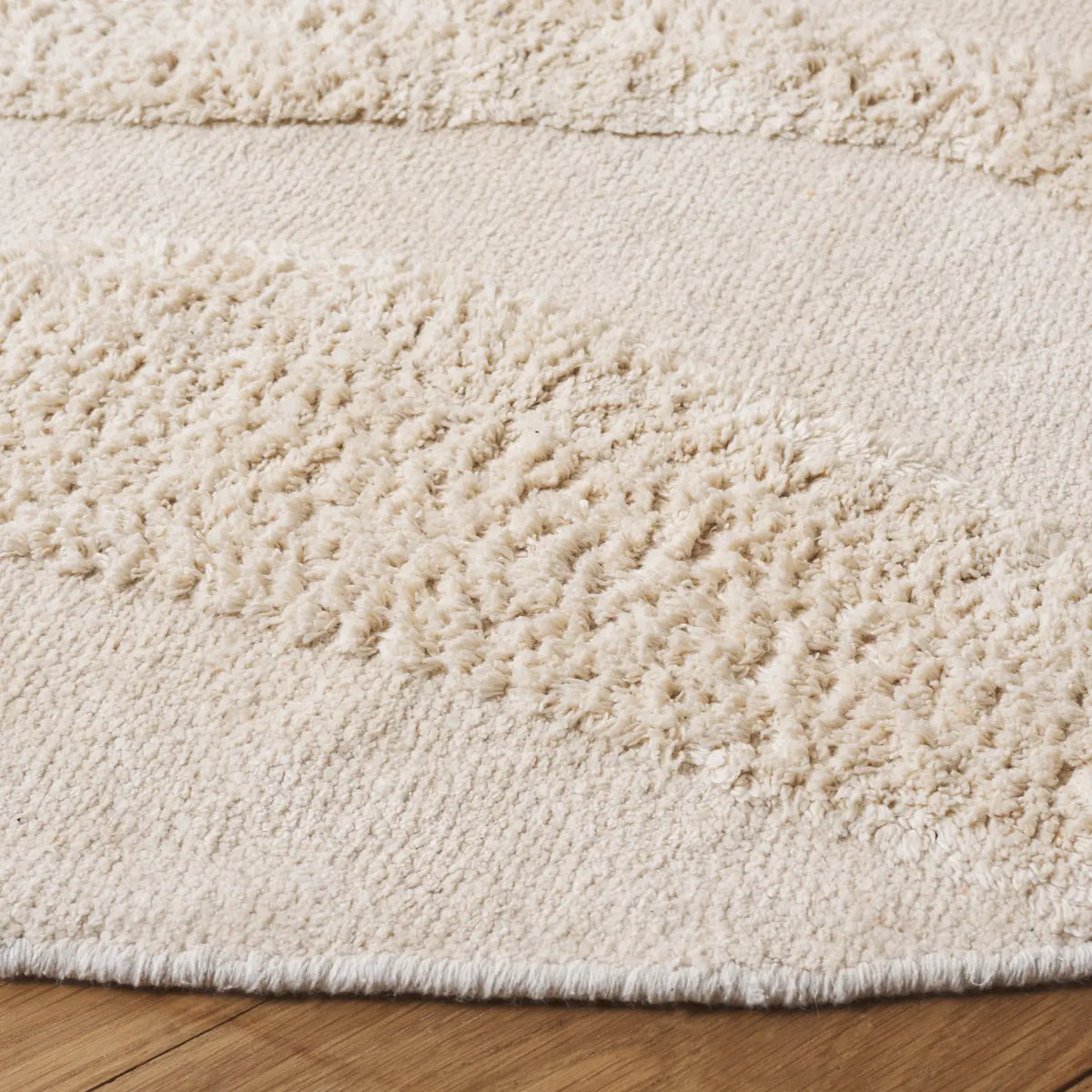 Safavieh Easy Care 6'-0" x 6'-0" Rug in Ivory