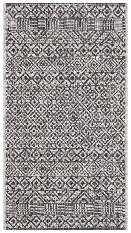 Safavieh Courtyard 2'-0" x 3'-7" Rug in Grey / Black