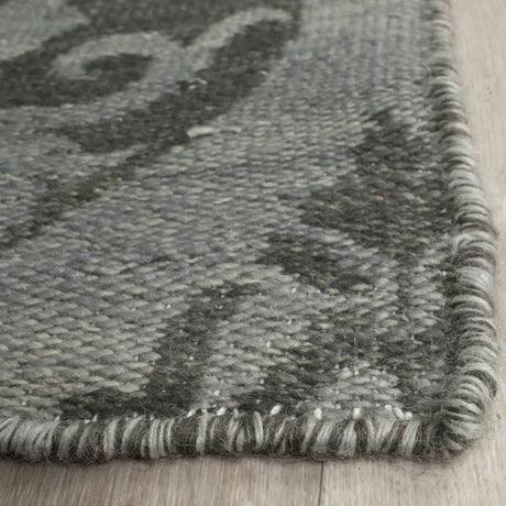 Safavieh Kilim 8'-0" x 10'-0" Rug in Grey / Dark Grey