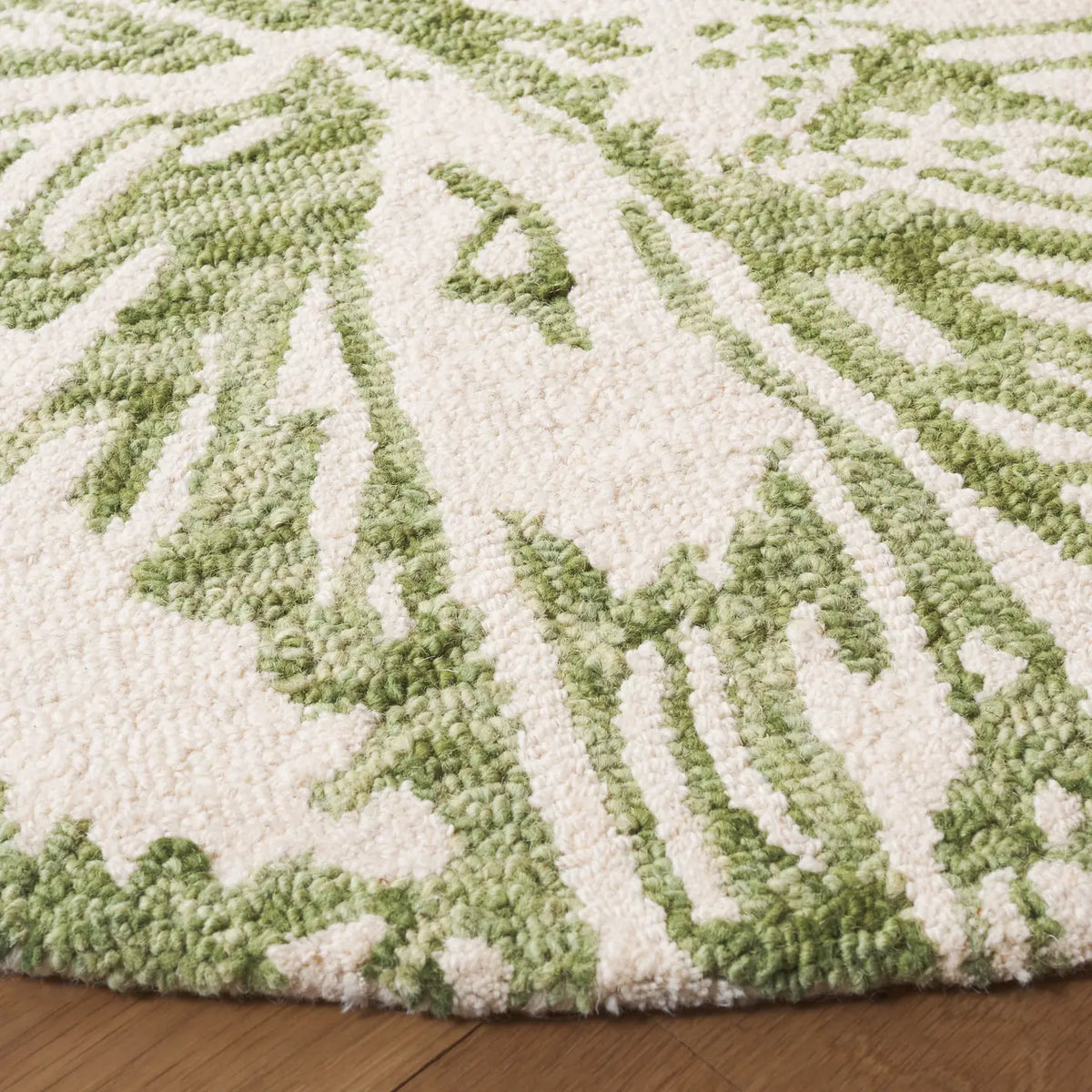 Safavieh Jardin 6'-0" x 6'-0" Rug in Ivory / Green