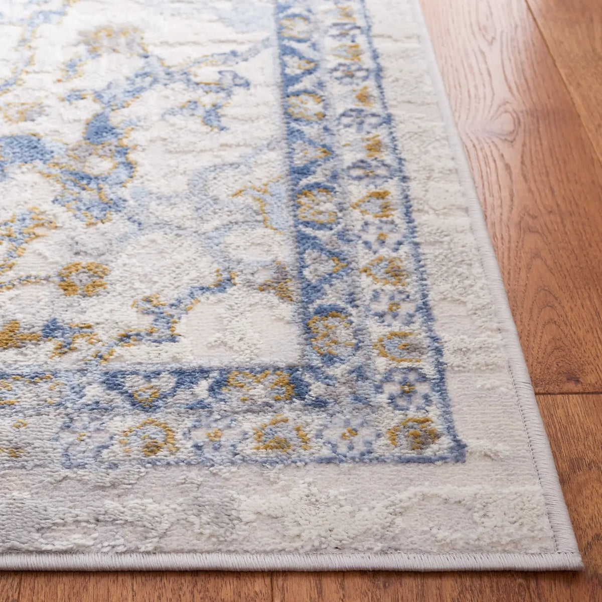 Safavieh Palma 4'-0" x 6'-0" Rug in Beige / Light Blue
