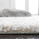 Safavieh Berber Shag 4'-5" x 6'-5" Rug in Grey / Ivory