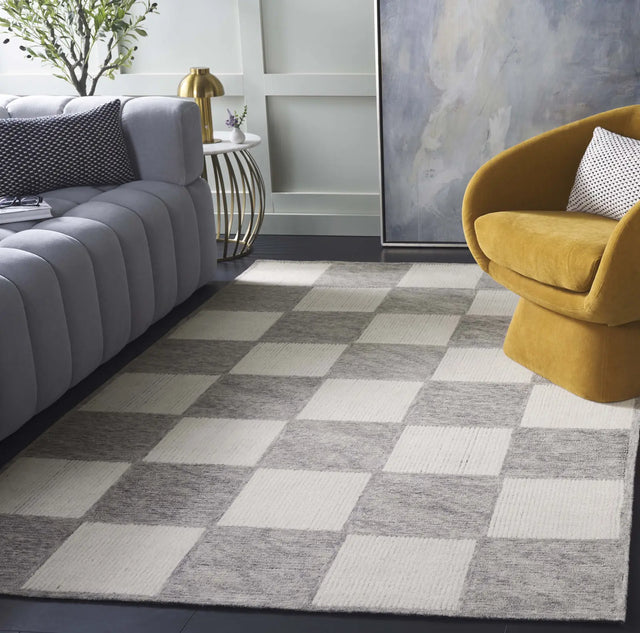 Safavieh Ebony 4'-0" x 6'-0" Rug in Ivory / Grey