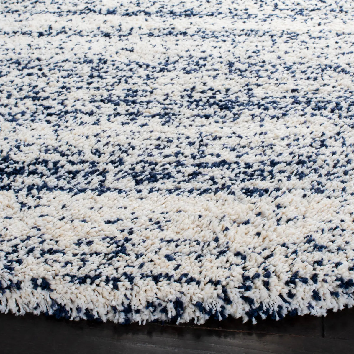 Safavieh Hudson Shag 5'-3" x 5'-3" Rug in Ivory / Navy