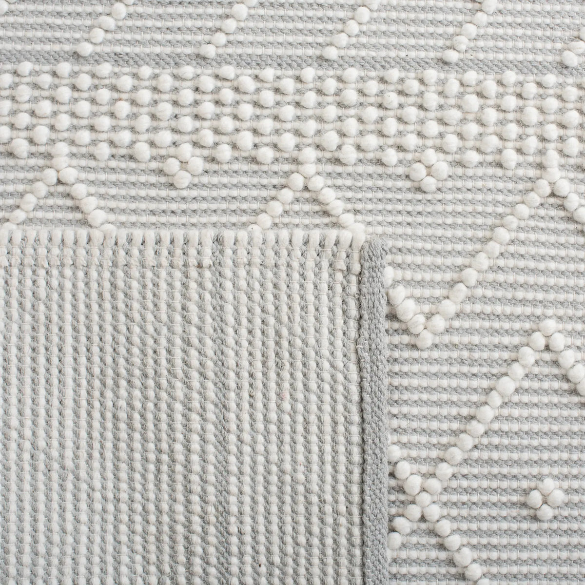 Safavieh Natura 4'-0" x 6'-0" Rug in Ivory / Grey