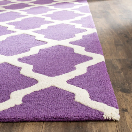 Safavieh Cambridge 5'-0" x 8'-0" Rug in Purple / Ivory
