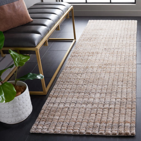 Safavieh Martha Stewart 700 2'-3" x 8'-0" Rug in Beige