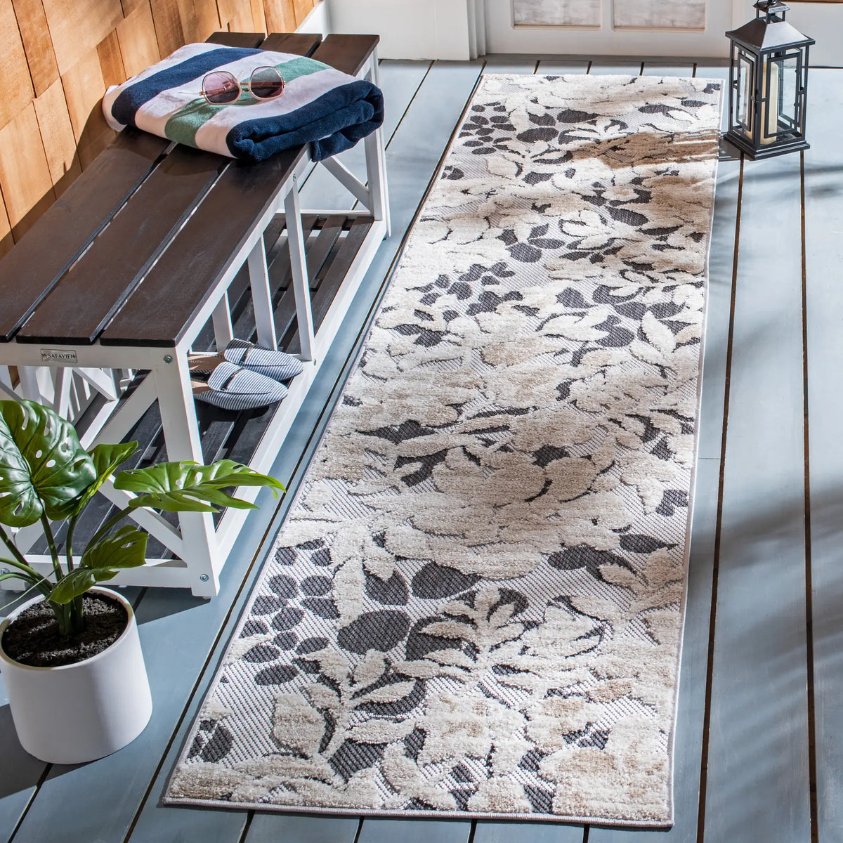Safavieh Cabana 2'-2" x 11'-0" Rug in Ivory / Charcoal