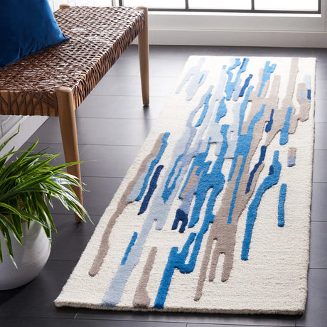 Safavieh Rodeo Drive 2'-3" x 8'-0" Rug in Ivory / Blue