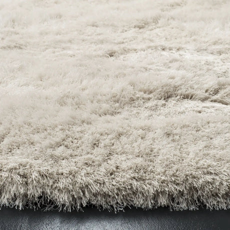 Safavieh Shag 6'-0" x 6'-0" Rug in Pearl