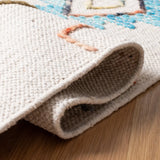 Safavieh Kilim 4'-0" x 6'-0" Rug in Ivory / Pink