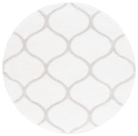Safavieh Tahoe Shag 6'-7" x 6'-7" Rug in White / Silver