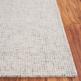 Safavieh Martha Stewart 4'-0" x 6'-0" Rug in Light Grey / Ivory