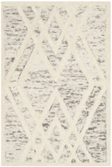 Safavieh Cambridge 2'-0" x 3'-0" Rug in Light Brown / Ivory