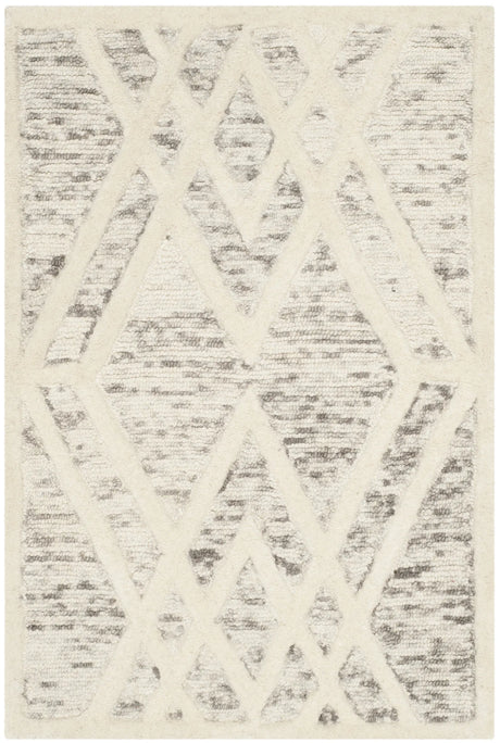 Safavieh Cambridge 2'-0" x 3'-0" Rug in Light Brown / Ivory