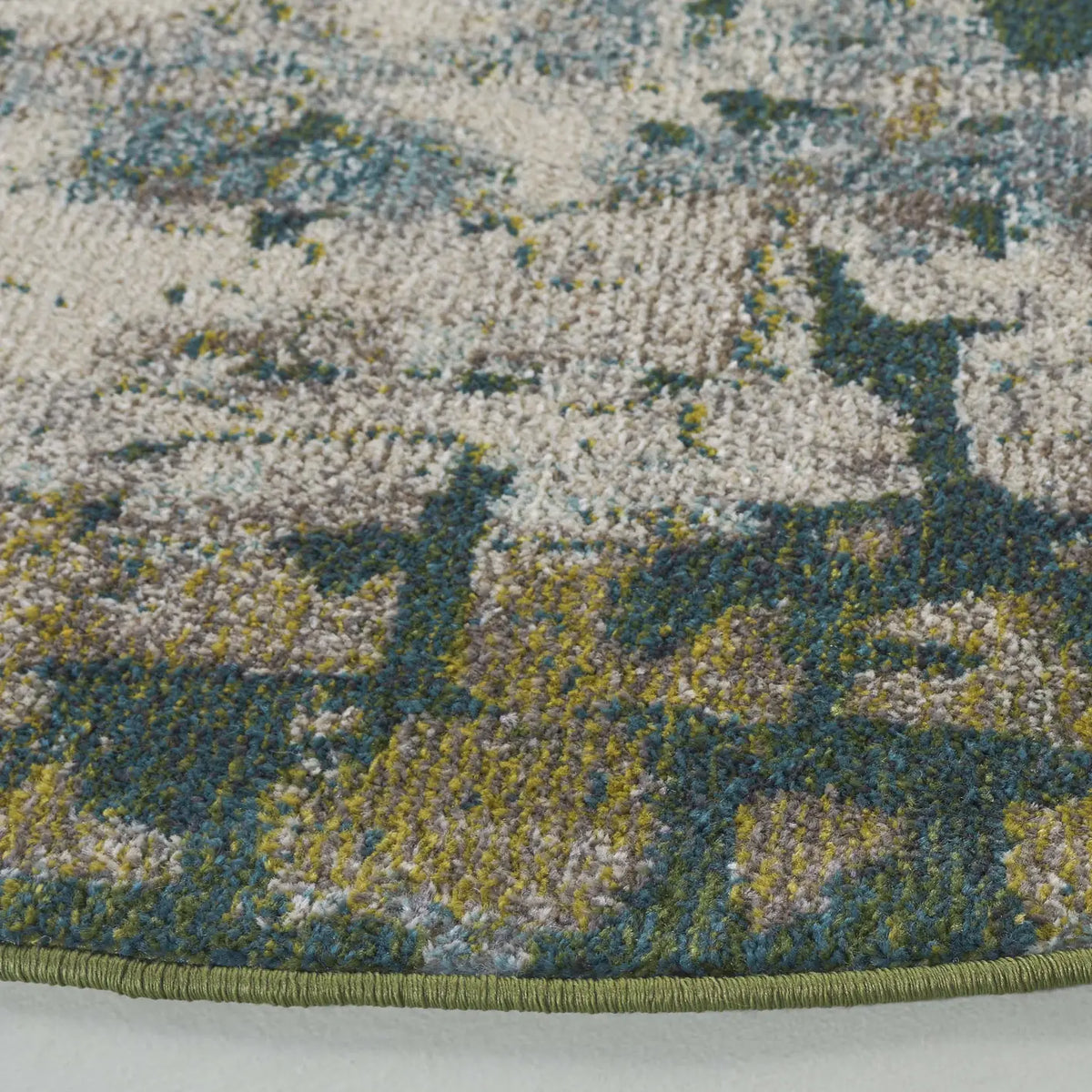 Safavieh Madison 6'-7" x 6'-7" Rug in Green / Beige