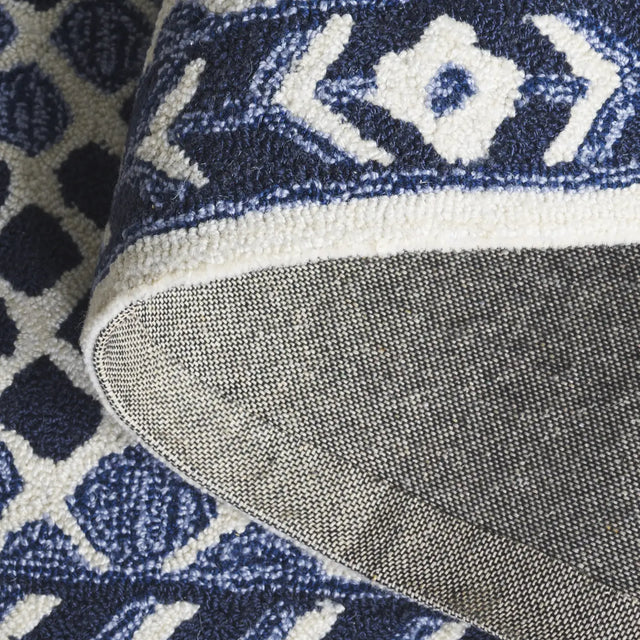 Safavieh Metro 2'-3" x 8'-0" Rug in Navy / Ivory