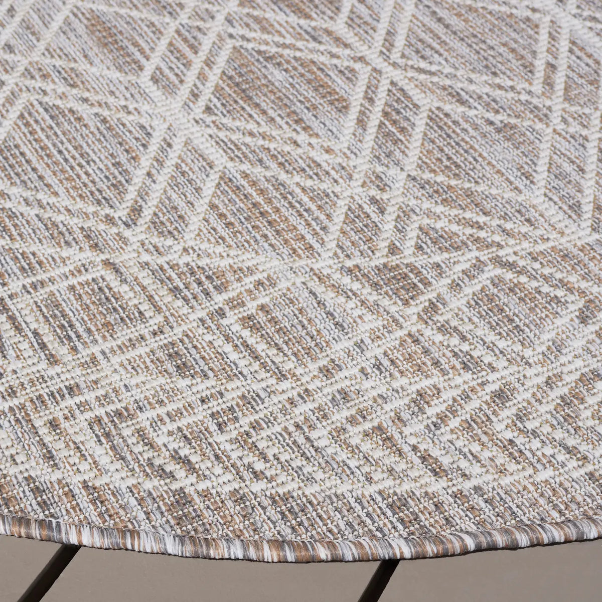 Safavieh Courtyard 6'-7" x 6'-7" Rug in Ivory / Beige Grey
