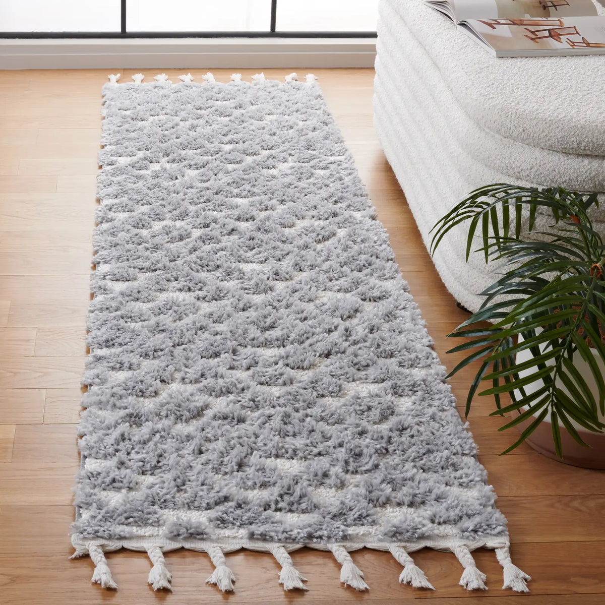 Safavieh Moroccan Tassel Shag 2'-3" x 10'-0" Rug in Grey / Ivory