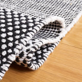 Safavieh Striped Kilim 4'-0" x 6'-0" Rug in Ivory / Black