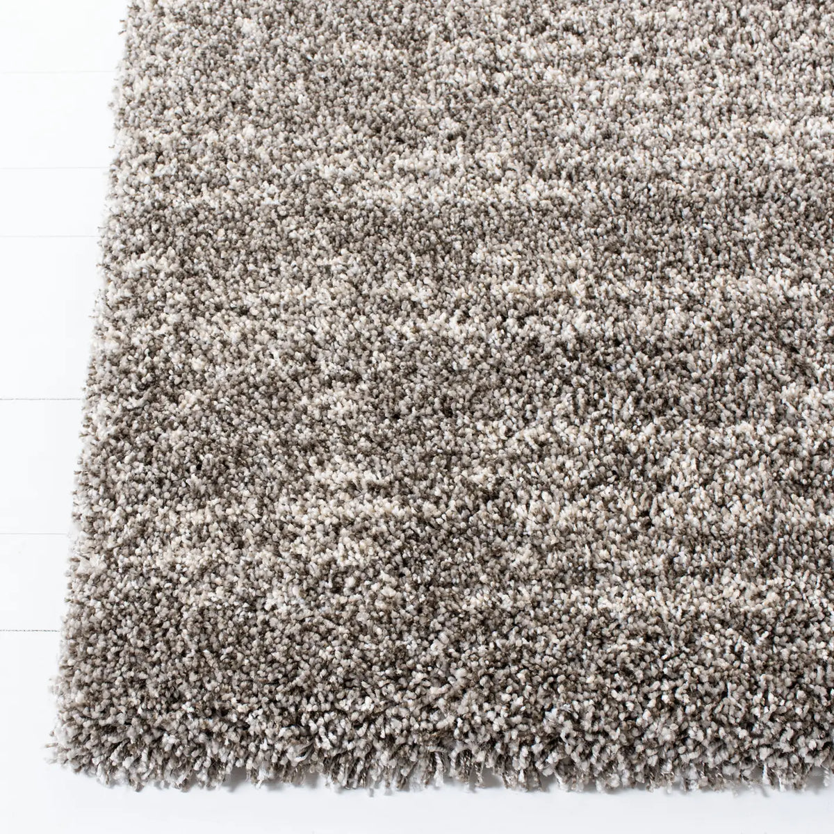 Safavieh Hudson Shag 4'-0" x 6'-0" Rug in Grey / Ivory