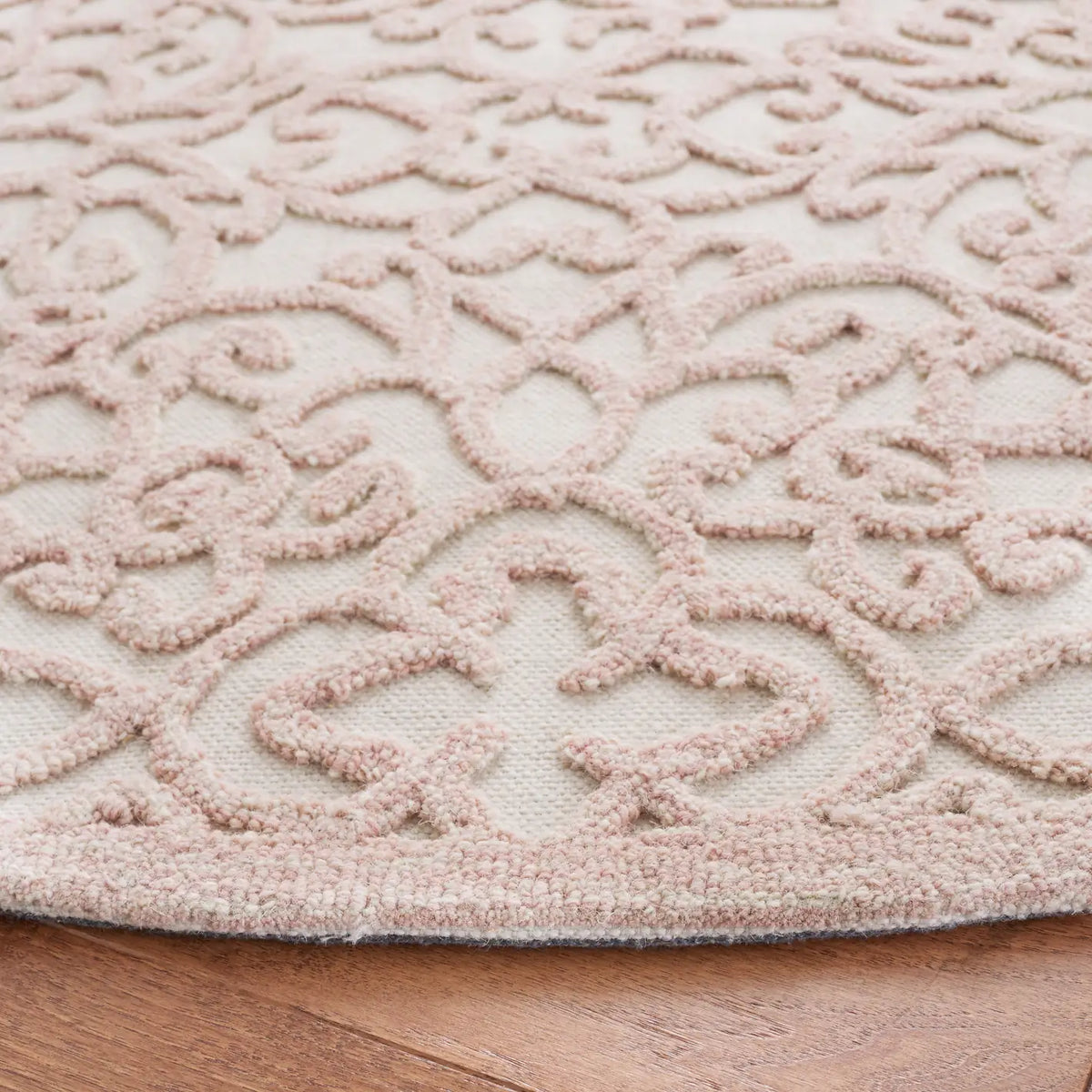 Safavieh Martha Stewart 6'-0" x 6'-0" Rug in Ivory / Pink