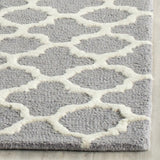 Safavieh Cambridge 4'-0" x 6'-0" Rug in Silver / Ivory