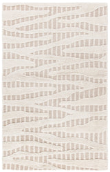 Safavieh Manhattan 4'-0" x 6'-0" Rug in Beige / Ivory