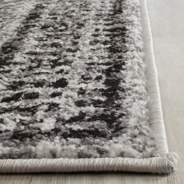 Safavieh Adirondack 2'-6" x 8'-0" Rug in Ivory / Silver