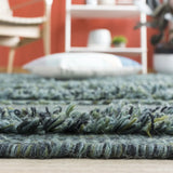 Safavieh Vermont 4'-0" x 6'-0" Rug in Dark Green / Black