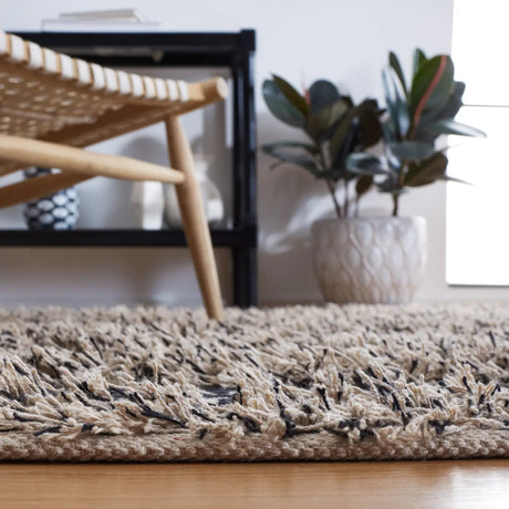 Safavieh Natura 3'-0" x 5'-0" Rug in Black / Ivory