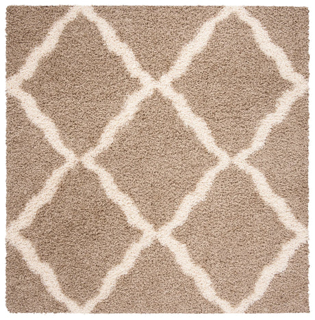 Safavieh Sgd-Dallas Shag 6'-0" x 6'-0" Rug in Beige / Ivory