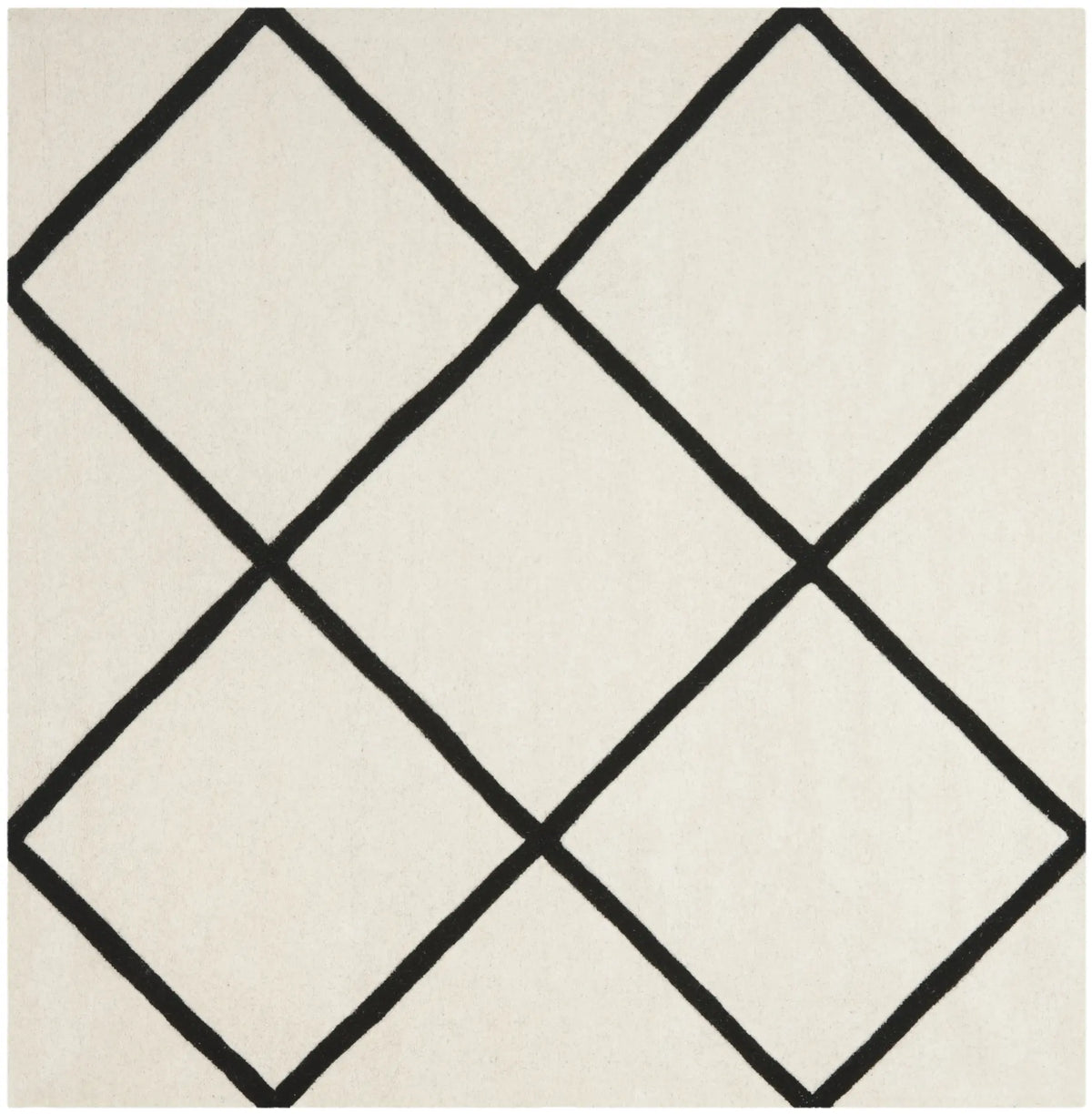 Safavieh Chatham 7'-0" x 7'-0" Rug in Ivory / Black