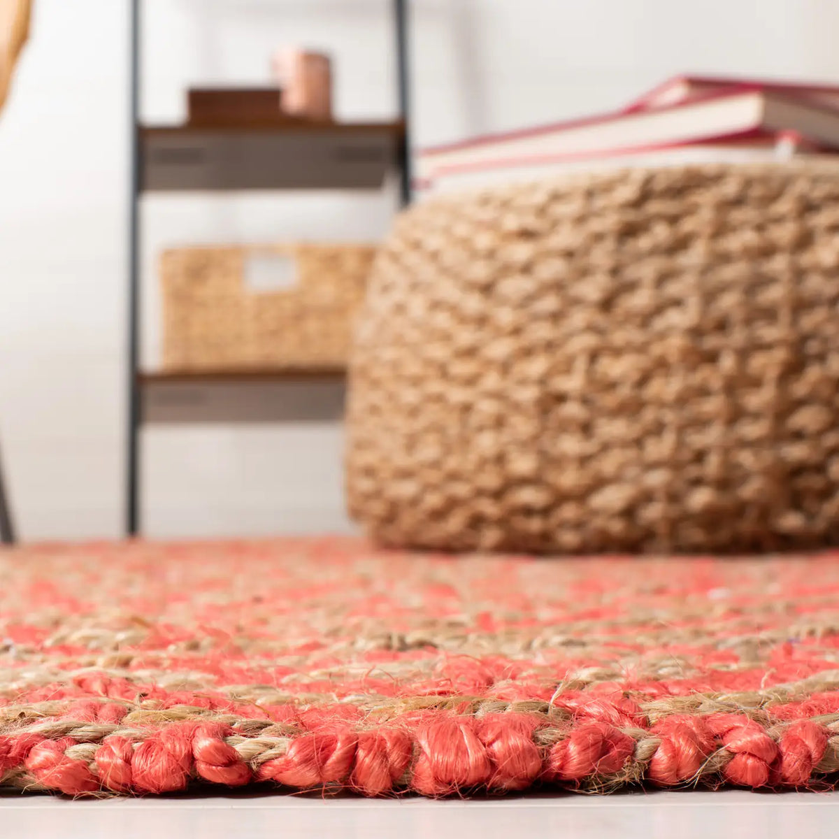 Safavieh Natural Fiber 4'-0" x 6'-0" Rug in Fuchsia / Natural