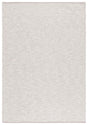 Safavieh Montauk 4'-0" x 6'-0" Rug in Light Grey / Ivory